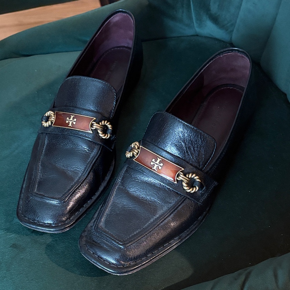 Tory Burch black Leather Loafers Womens size 8